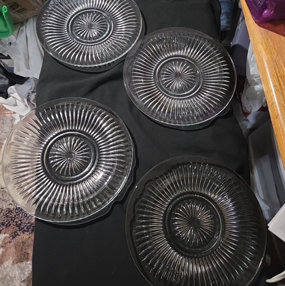 Set Of 4 Vintage Indian Glass Diamond Cut Dinner Plates